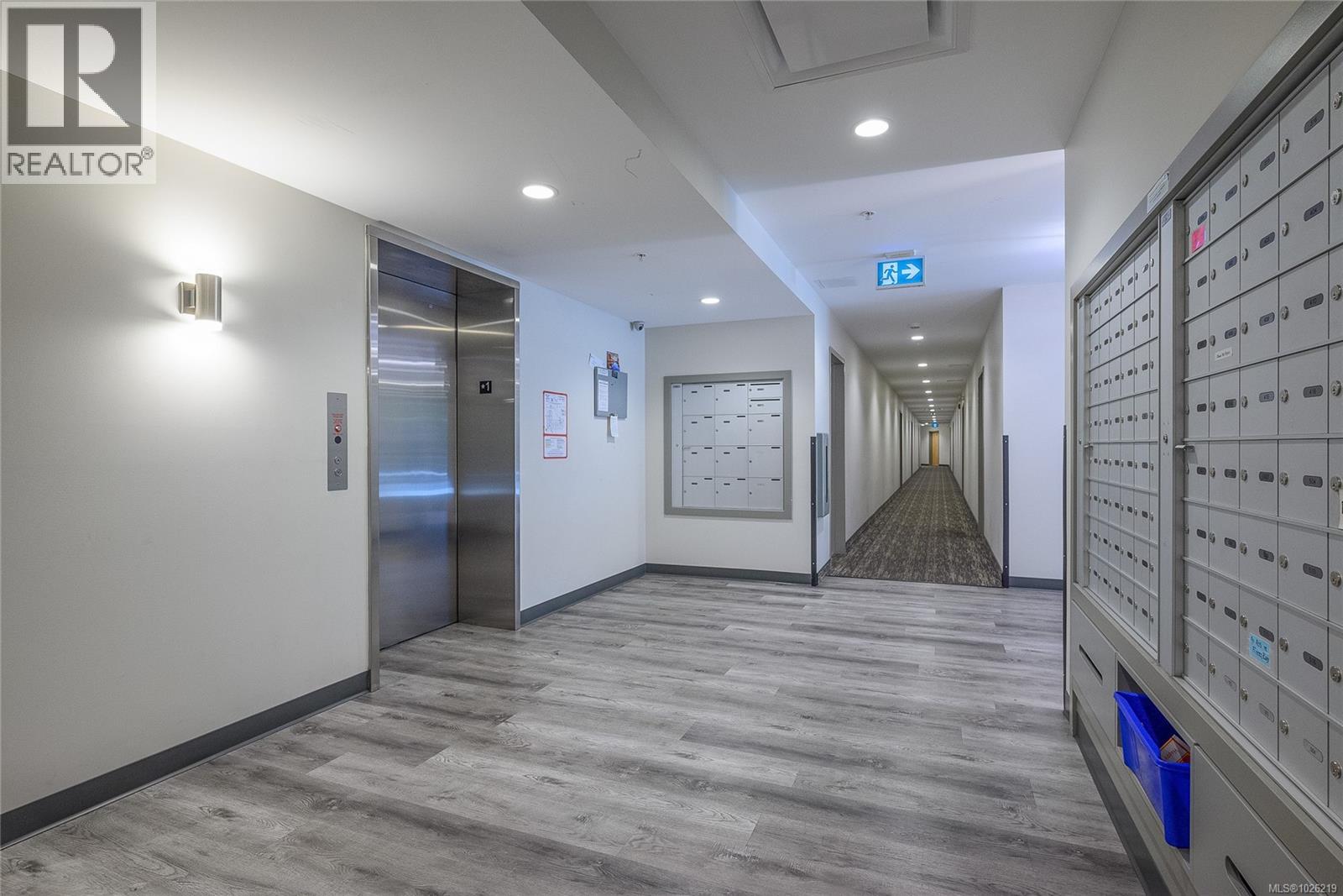 #212 20 BARSBY AVE - 4