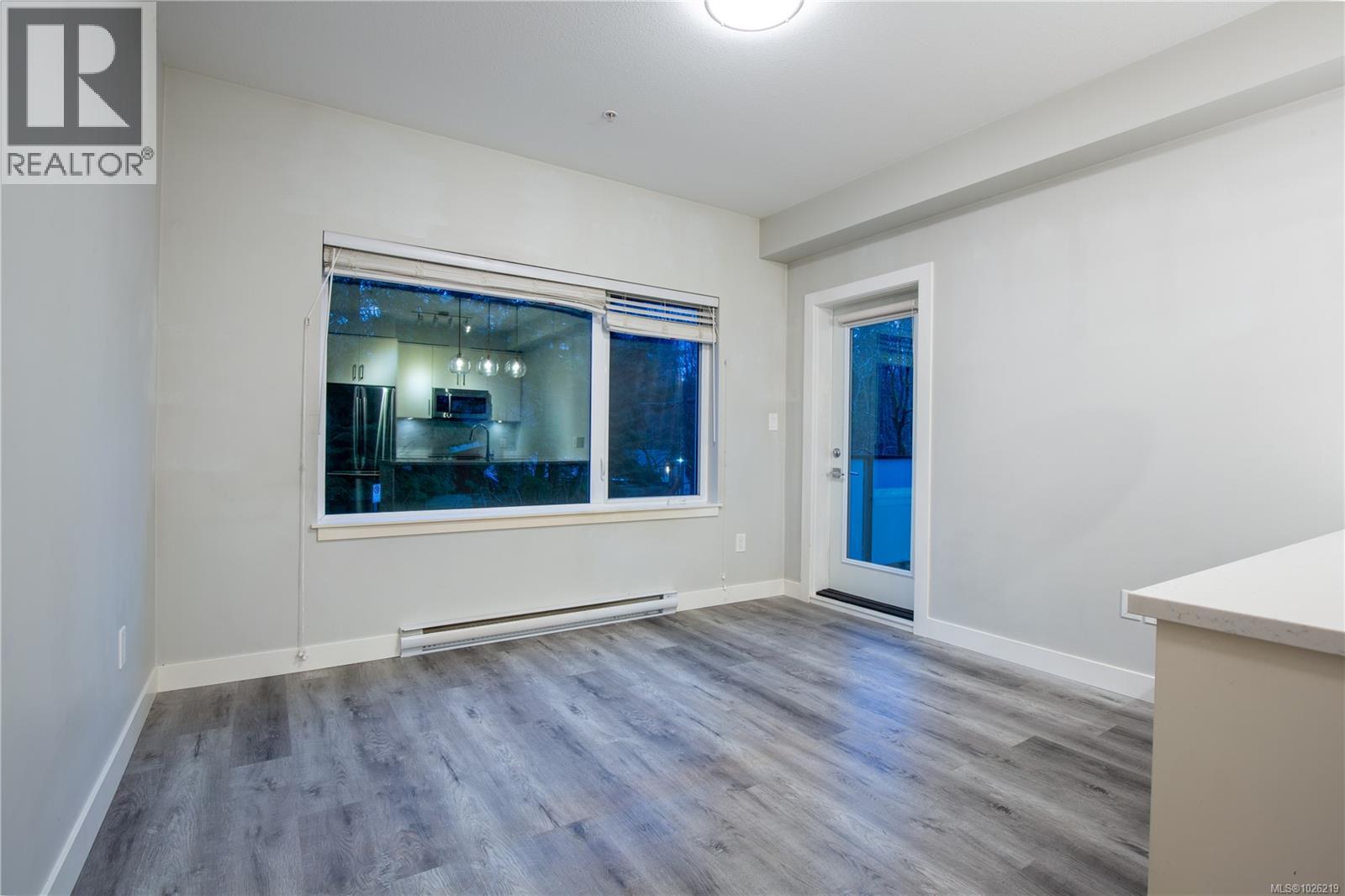 #212 20 BARSBY AVE - 11