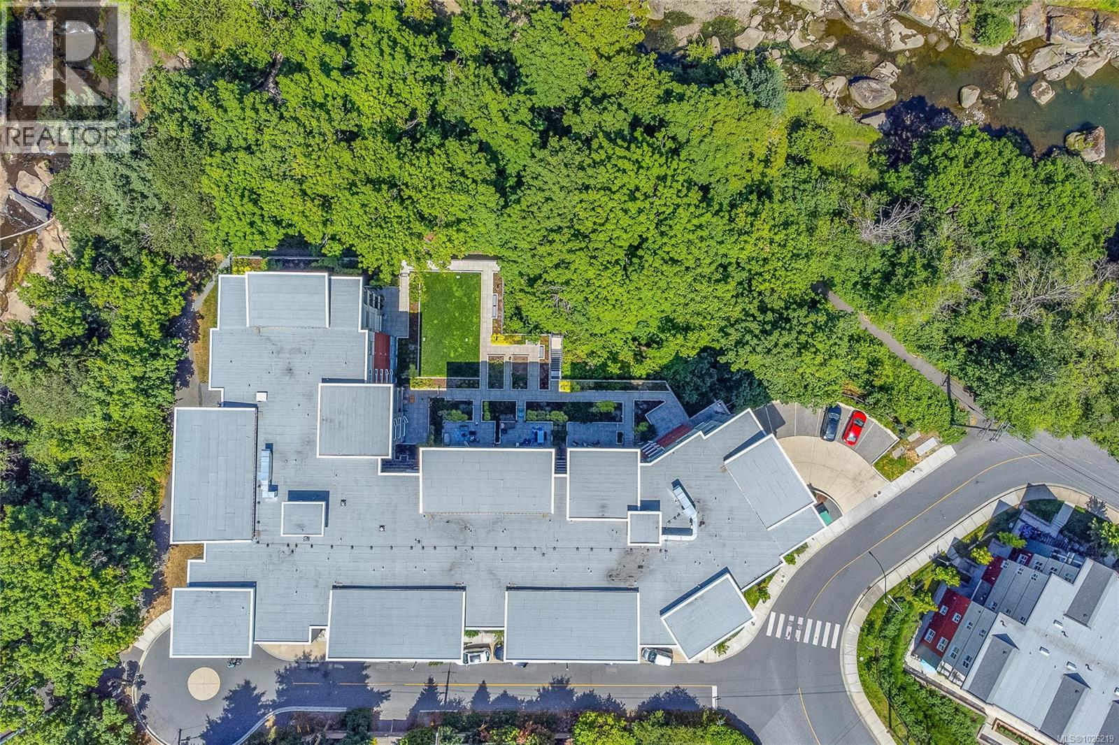 #212 20 BARSBY AVE - 26