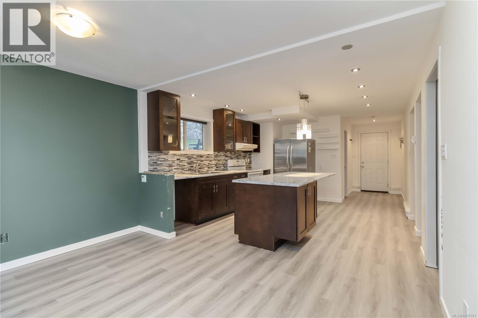  4370 Elnido Crescent, Saanich