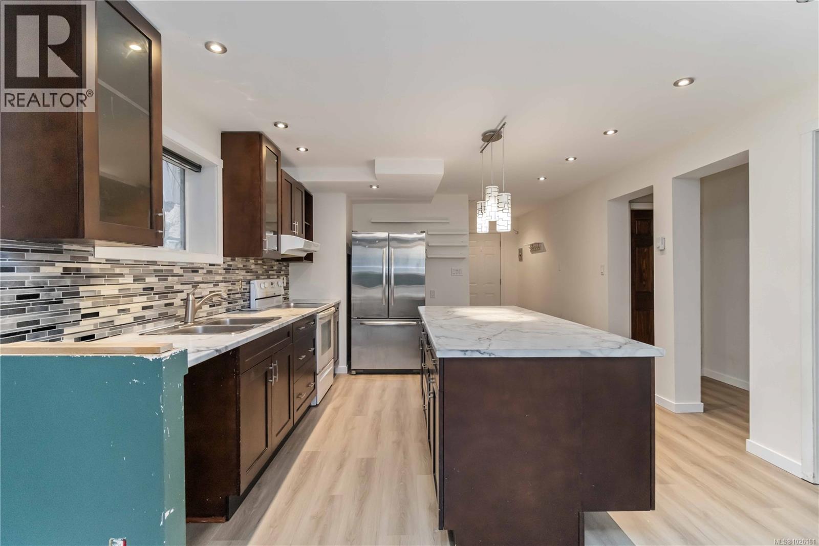  4370 Elnido Crescent, Saanich