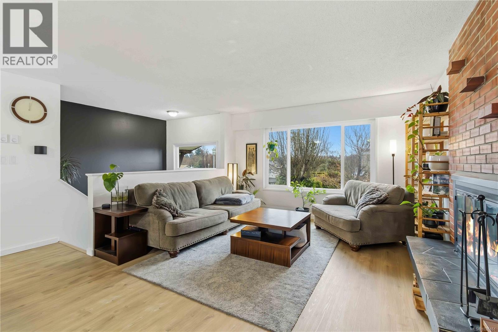  4370 Elnido Crescent, Saanich