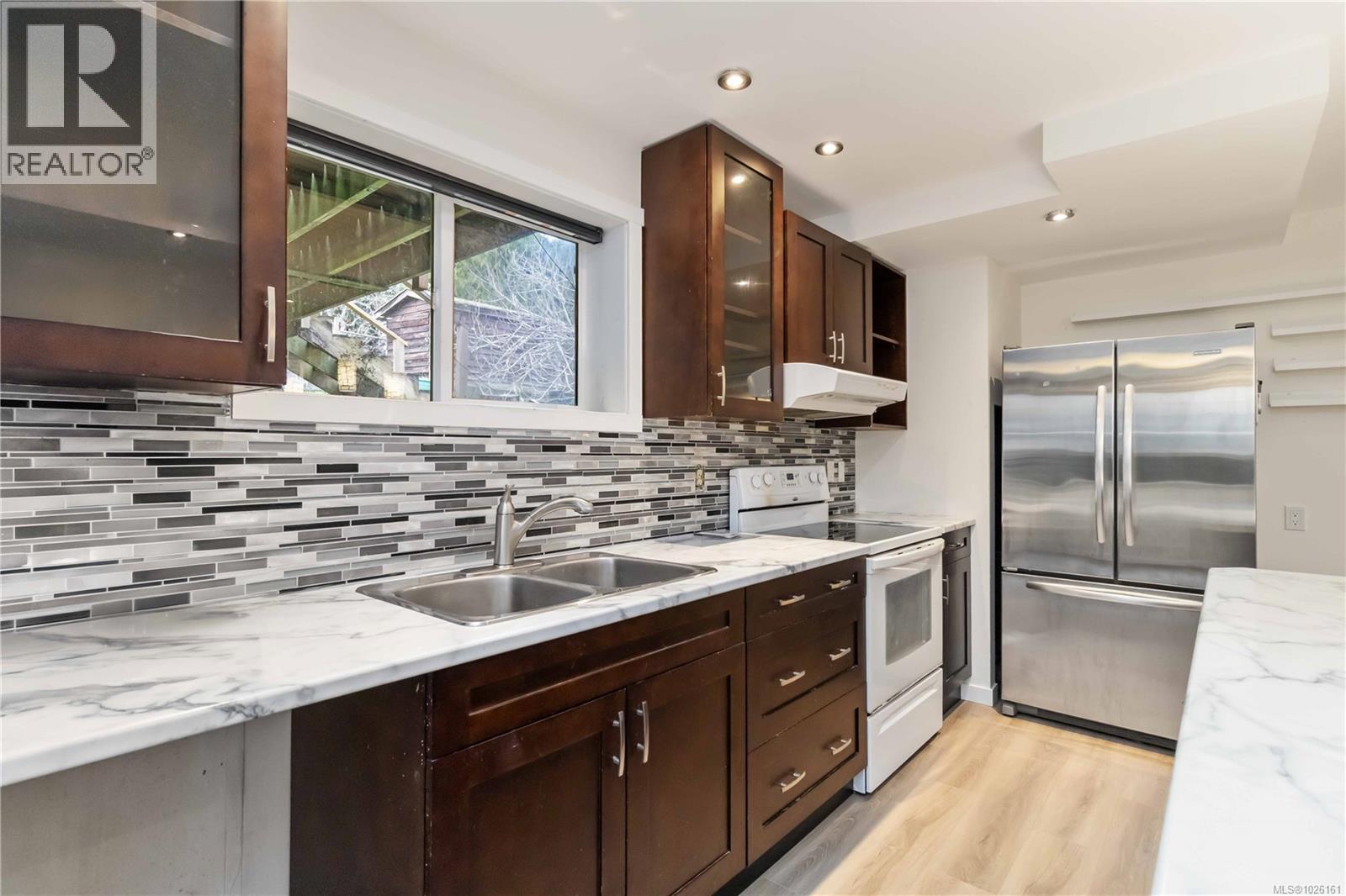  4370 Elnido Crescent, Saanich