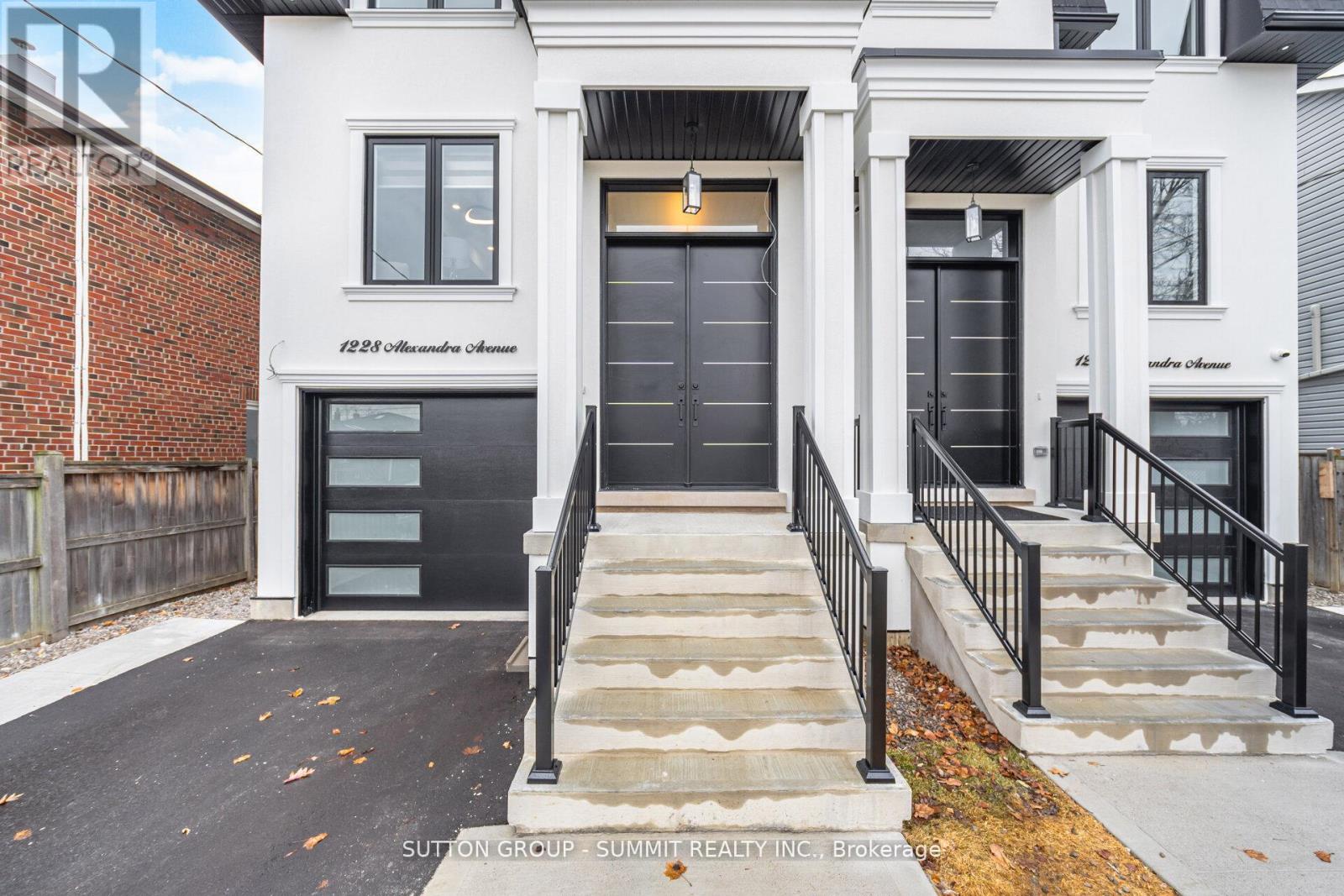 1228 ALEXANDRA AVENUE - Photo 4 of 48, Mississauga (Lakeview), Ontario