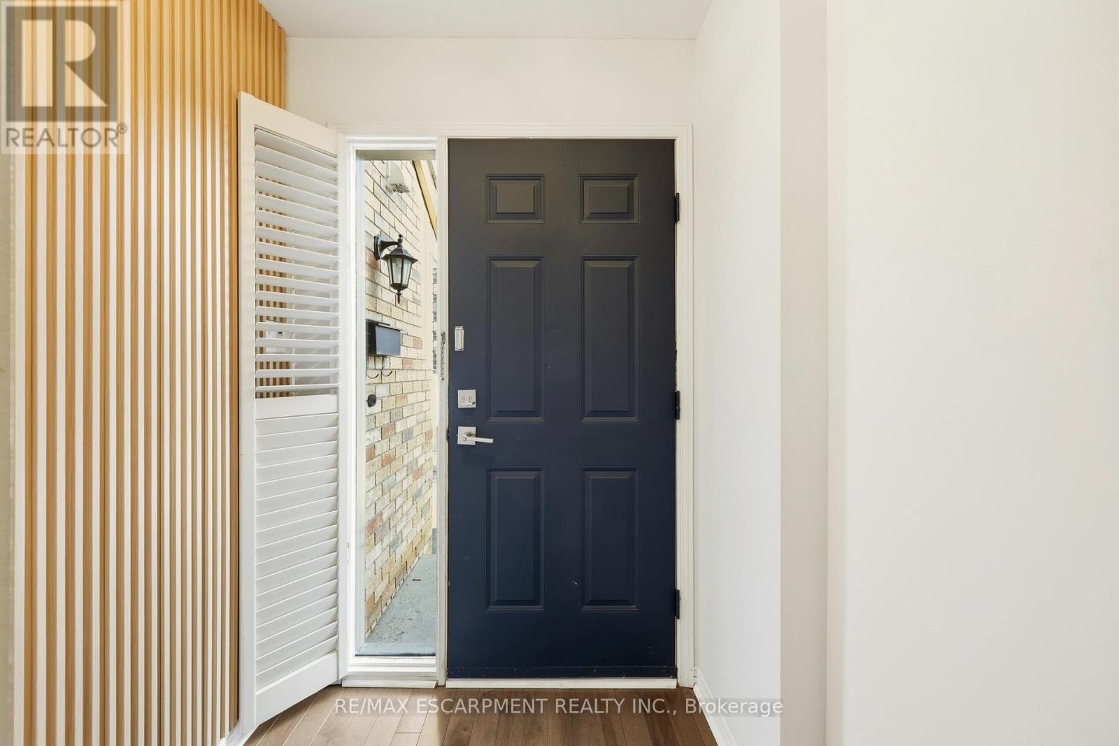 5 - 2015 CLEAVER AVENUE - Photo 3 of 35, Burlington (Headon), Ontario