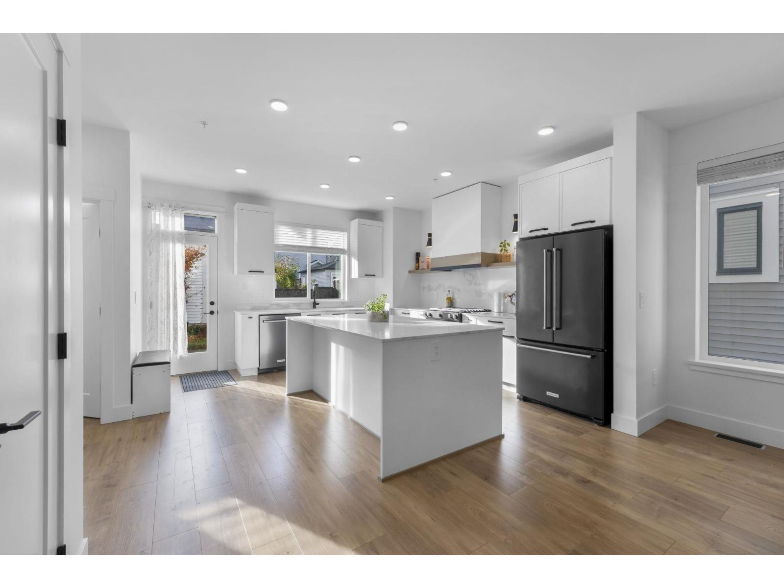 19656 75A AVENUE, Langley