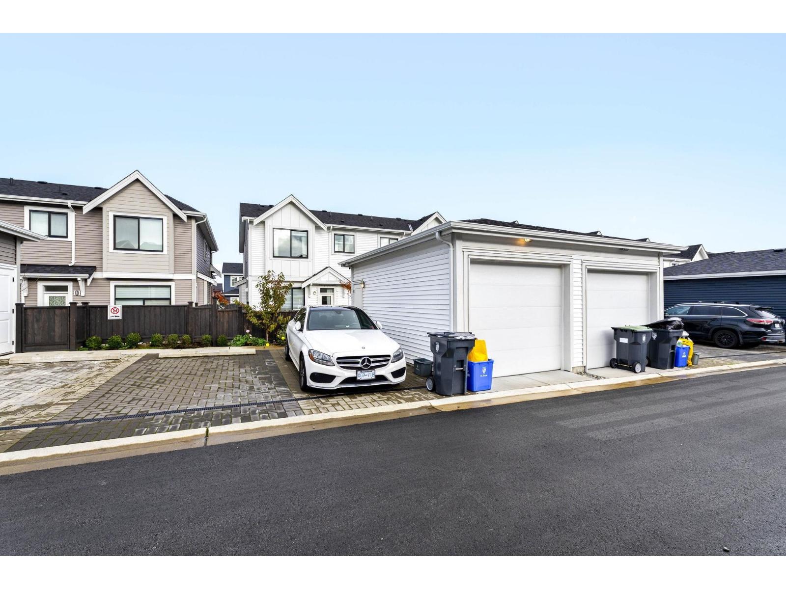 19656 75A AVENUE, Langley