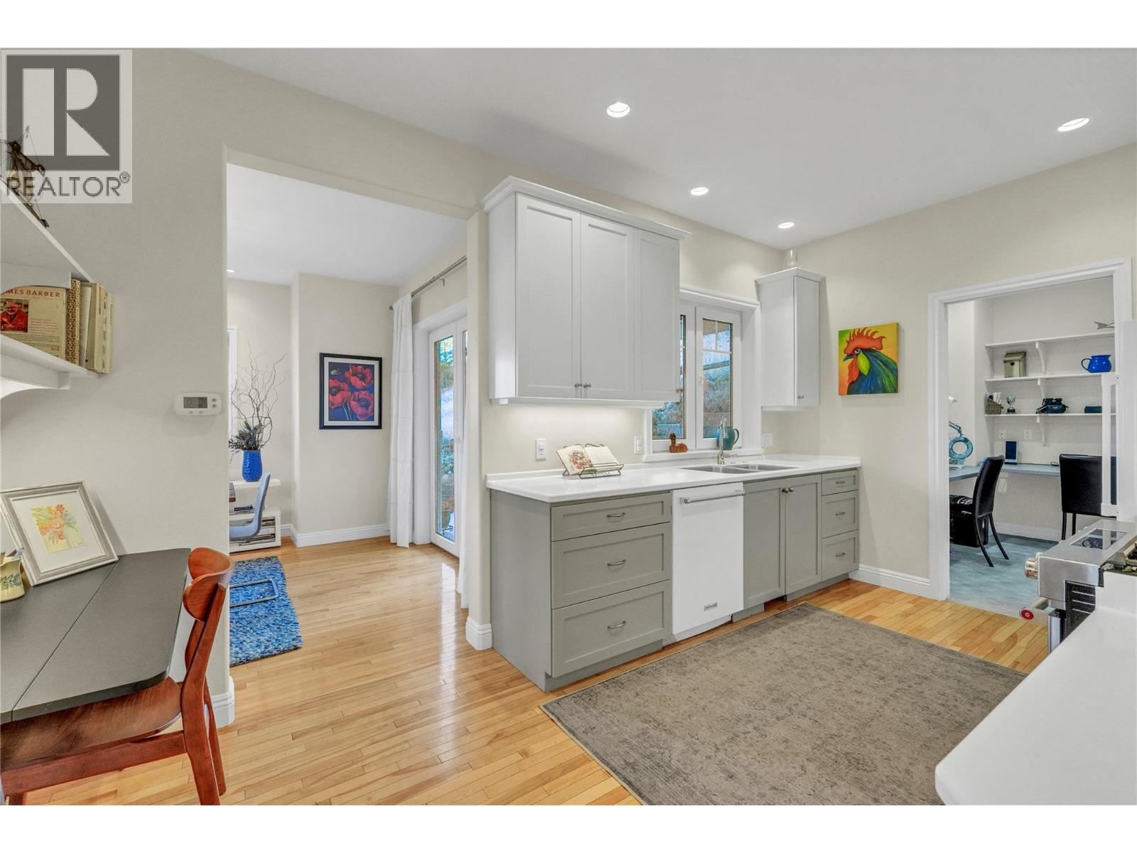 5733 Clark Street, Summerland