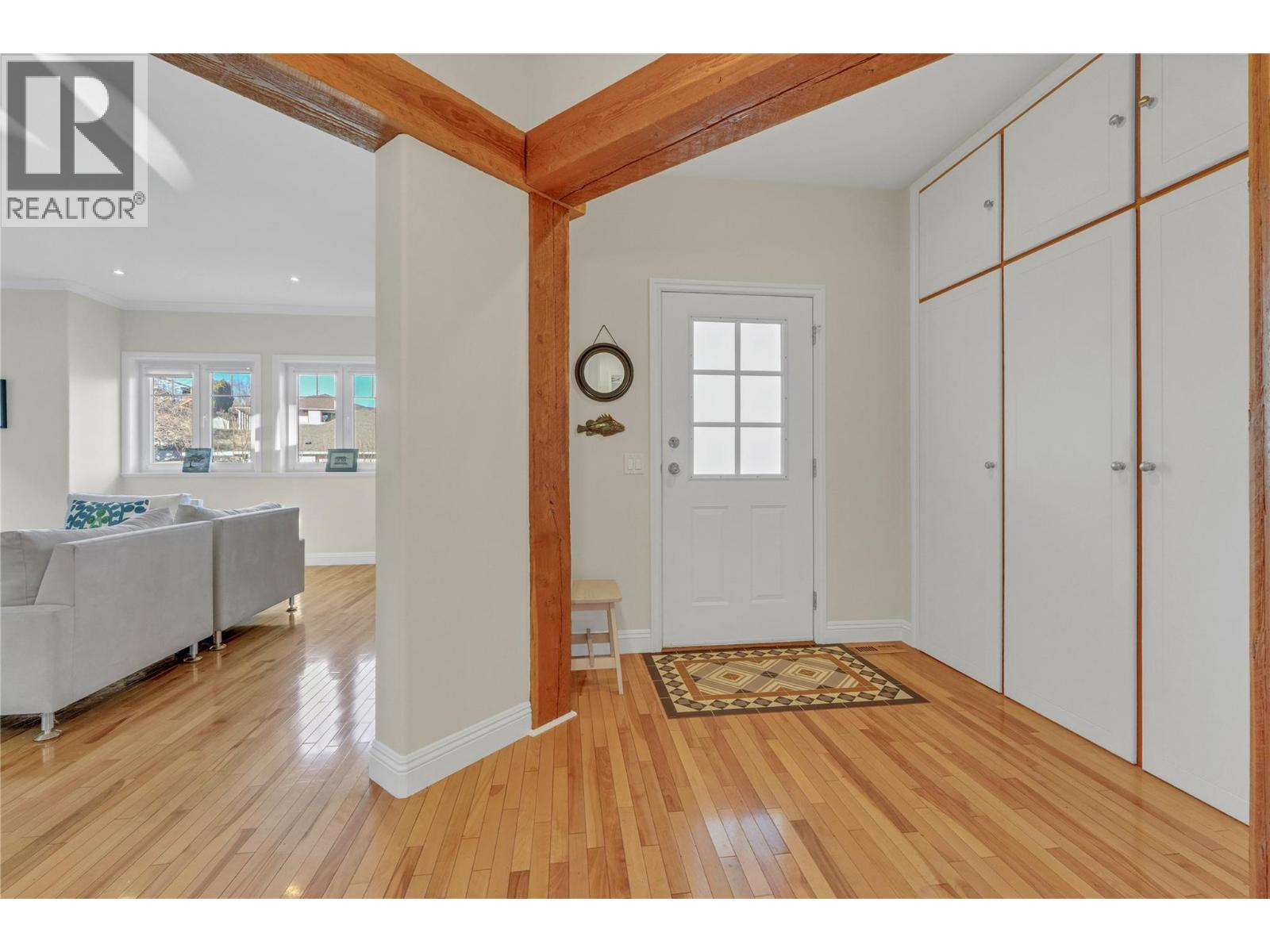 5733 Clark Street, Summerland