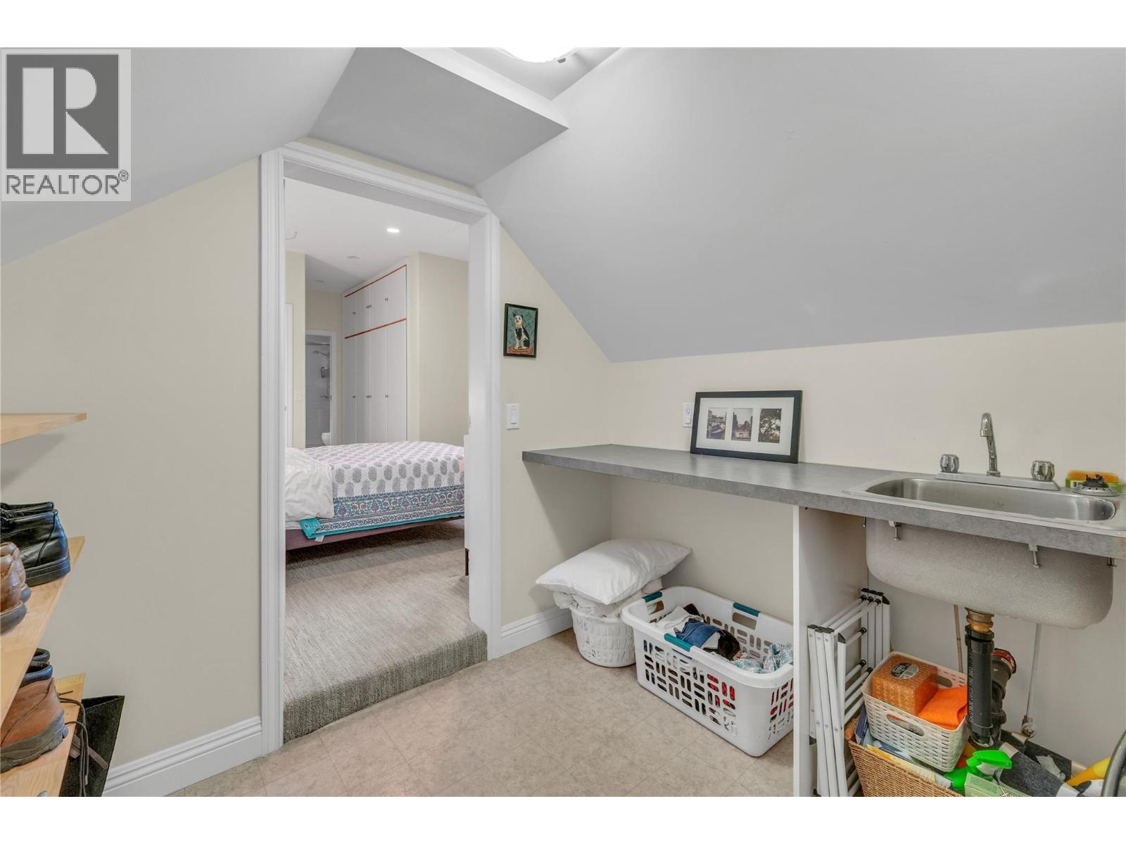 5733 Clark Street, Summerland