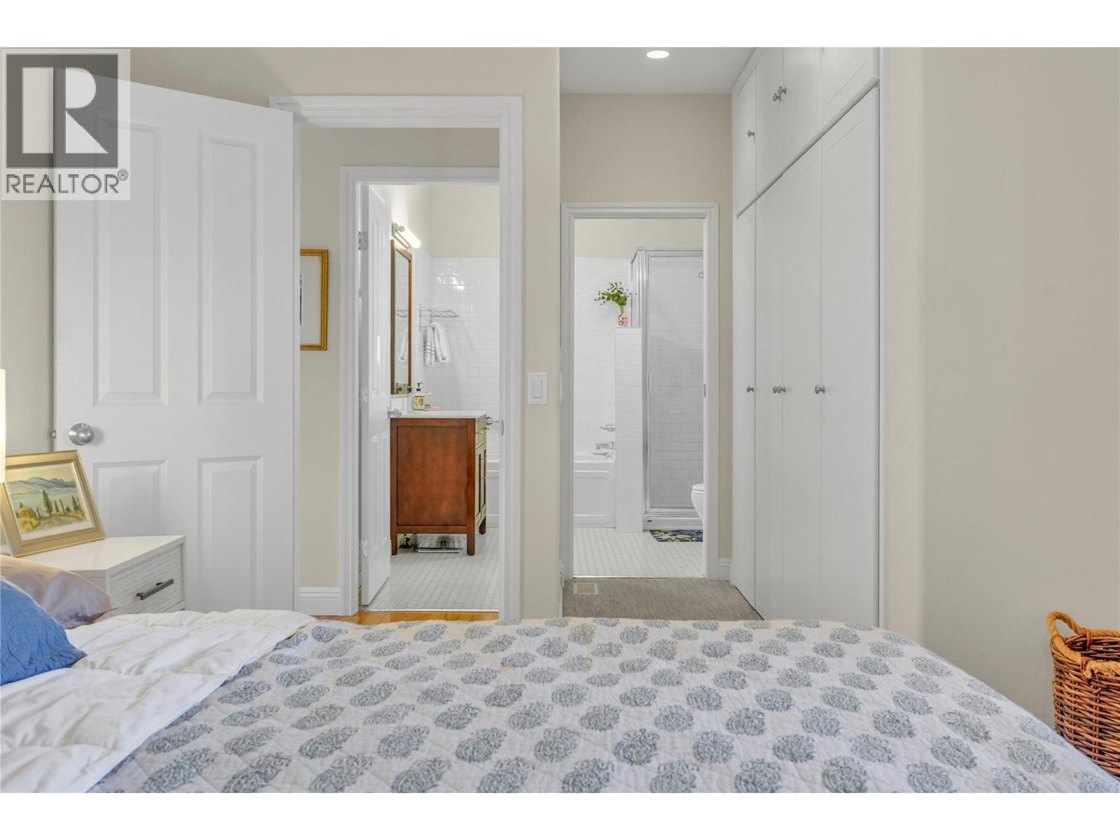 5733 Clark Street, Summerland