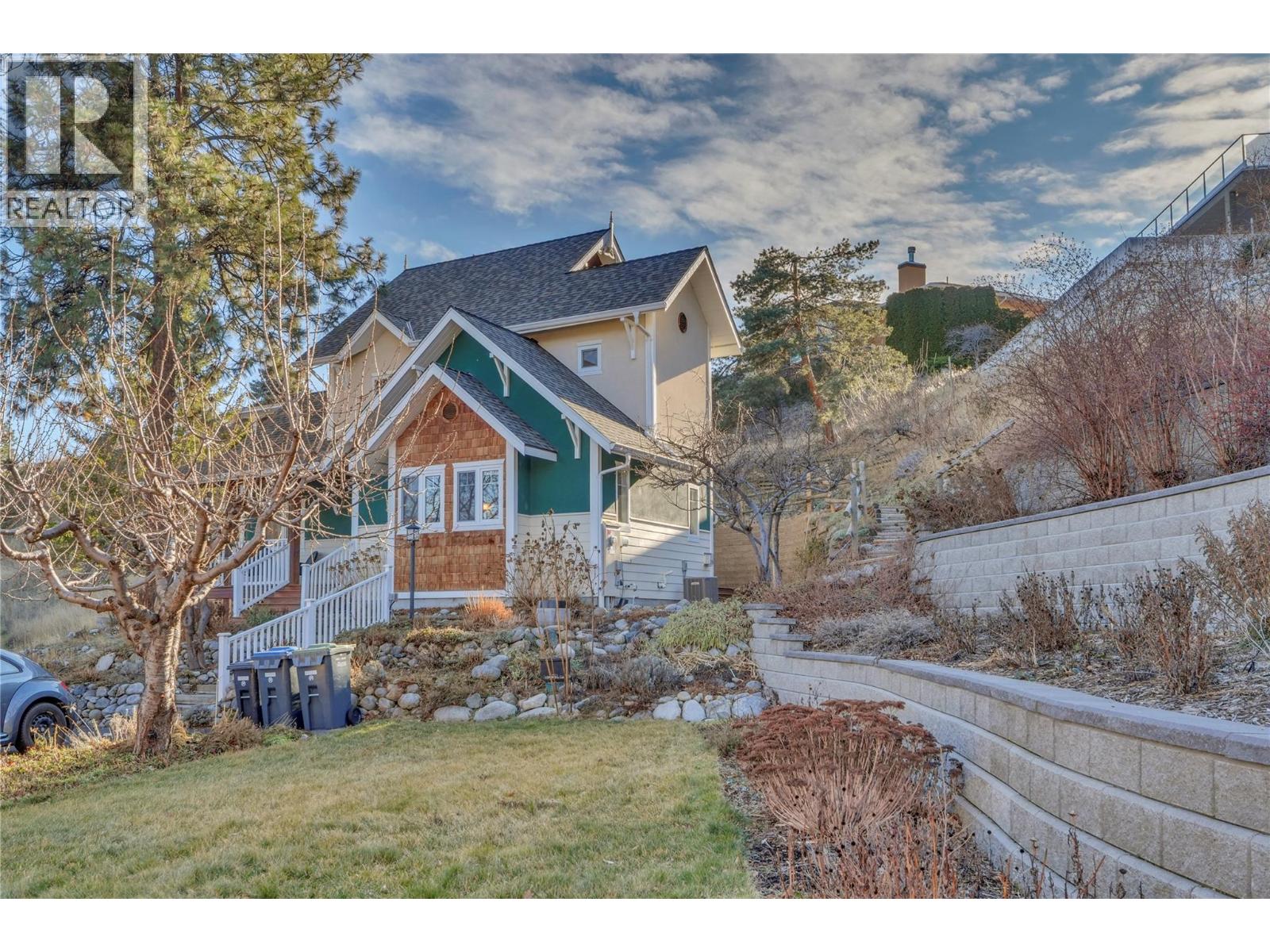 5733 Clark Street, Summerland