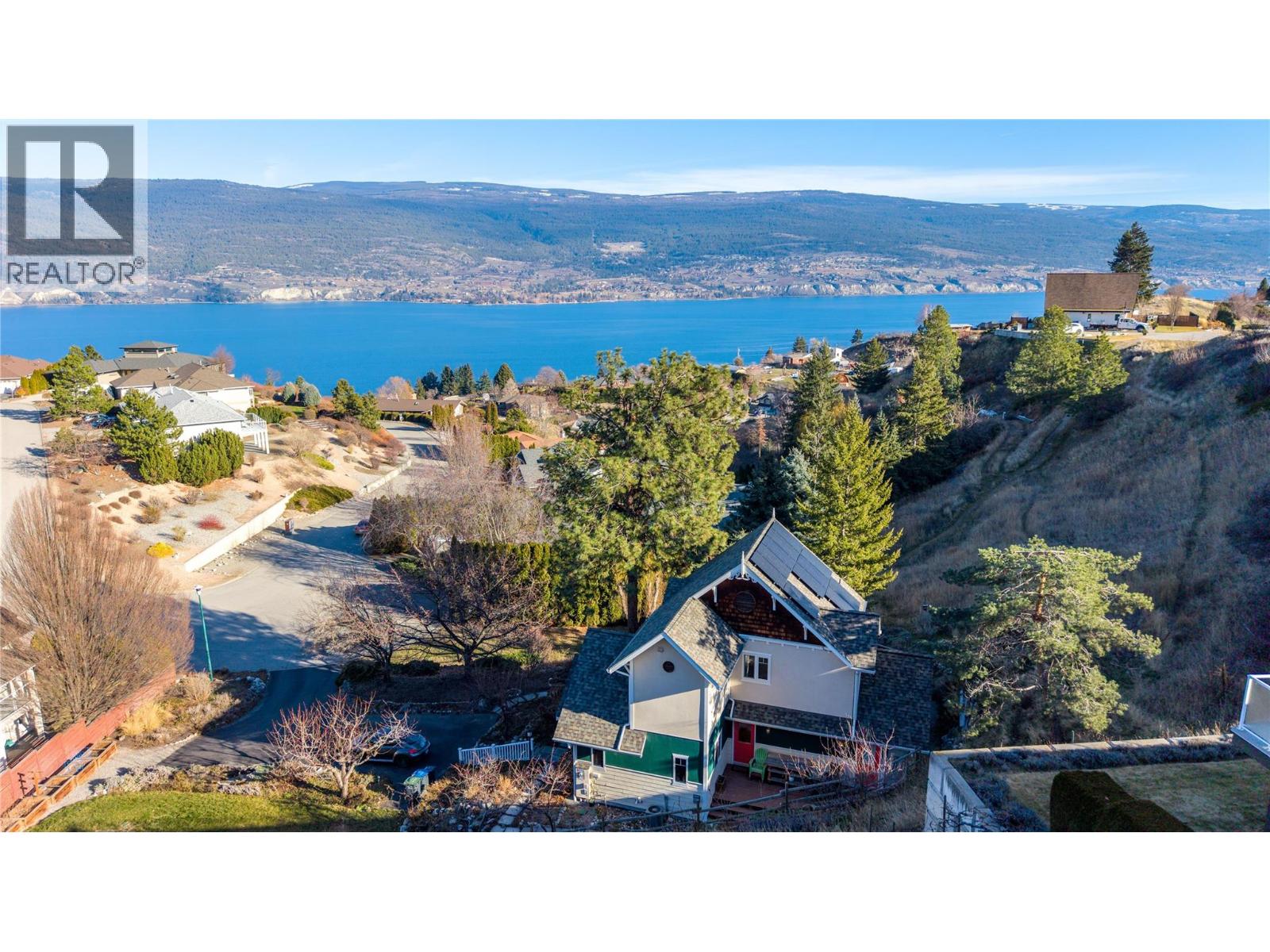 5733 Clark Street, Summerland