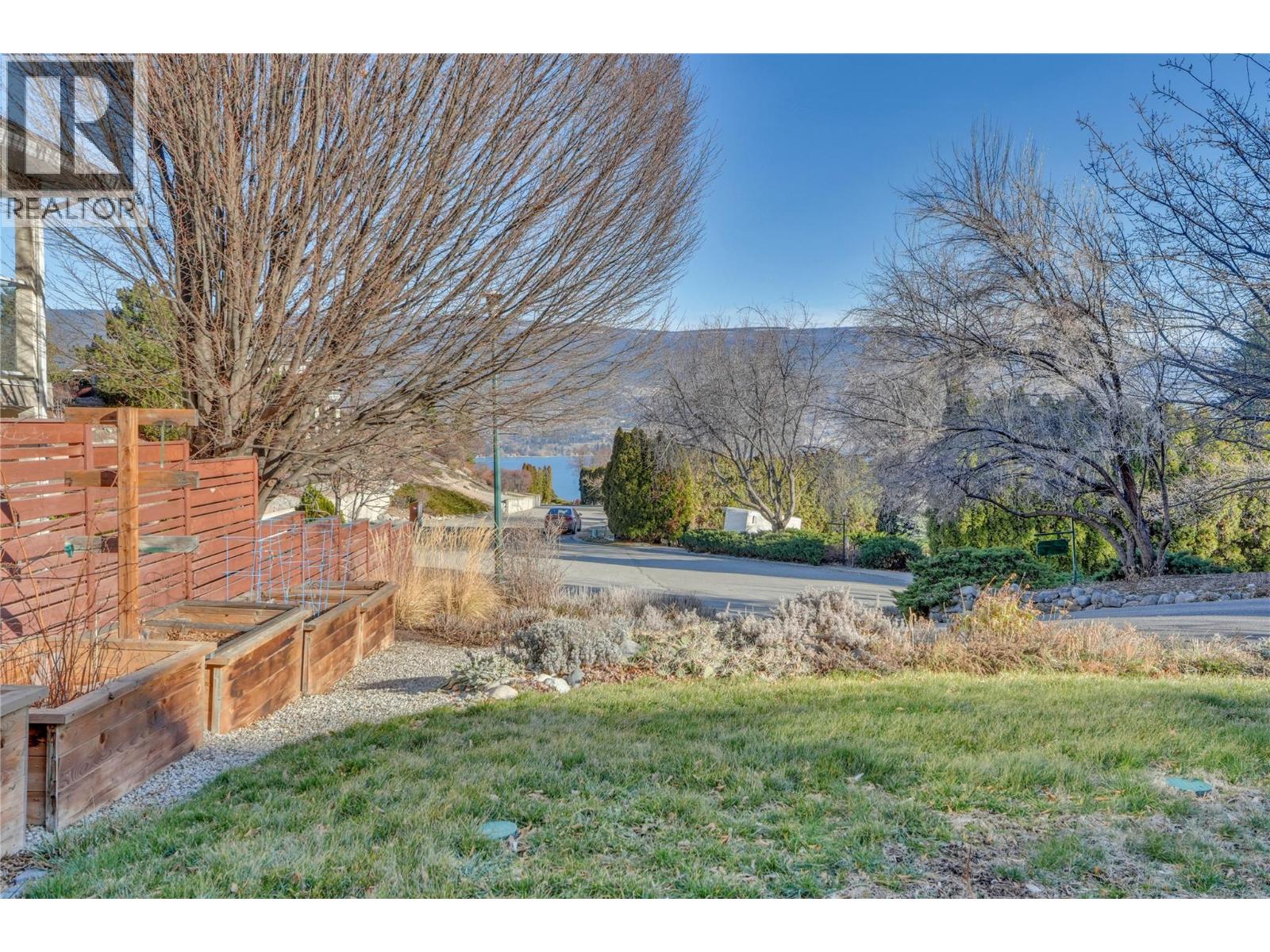 5733 Clark Street, Summerland