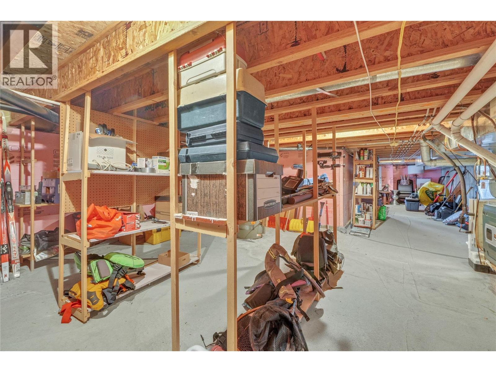 5733 Clark Street, Summerland