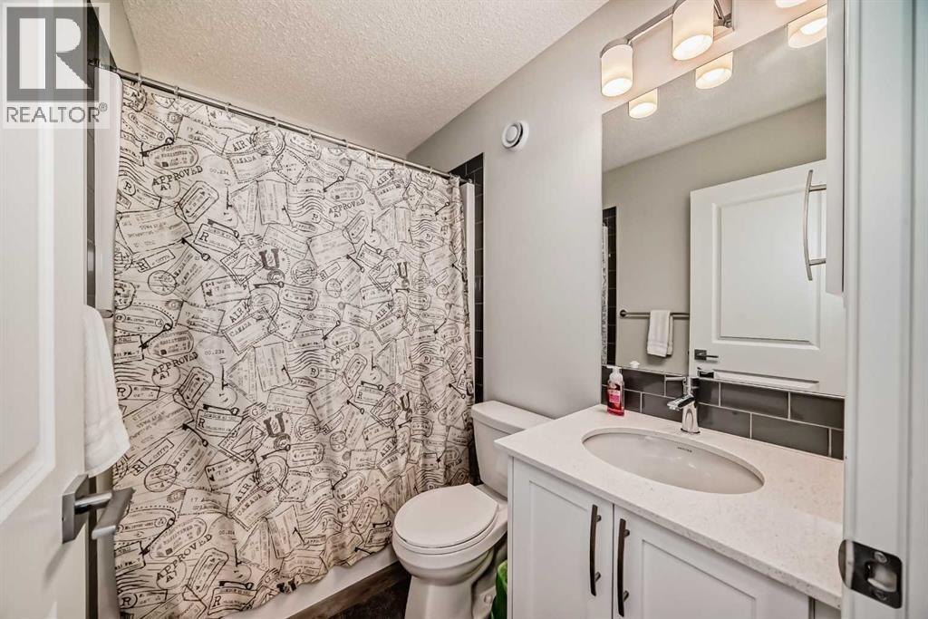 Single Family House for Sale in  Creekstone Drive SW Pine Creek Calgary 