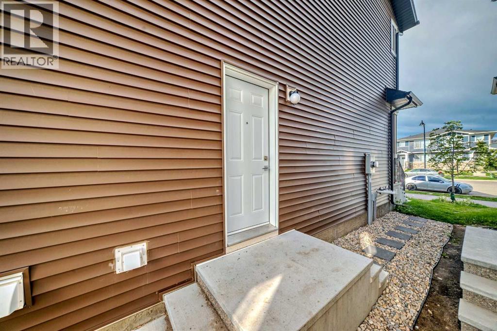 Single Family House for Sale in  Creekstone Drive SW Pine Creek Calgary 