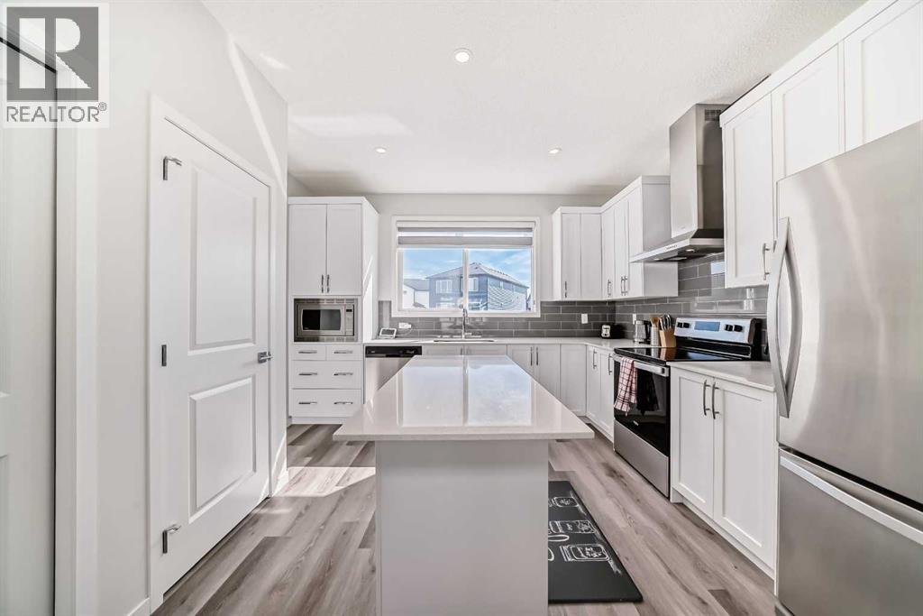 Single Family House for Sale in  Creekstone Drive SW Pine Creek Calgary 