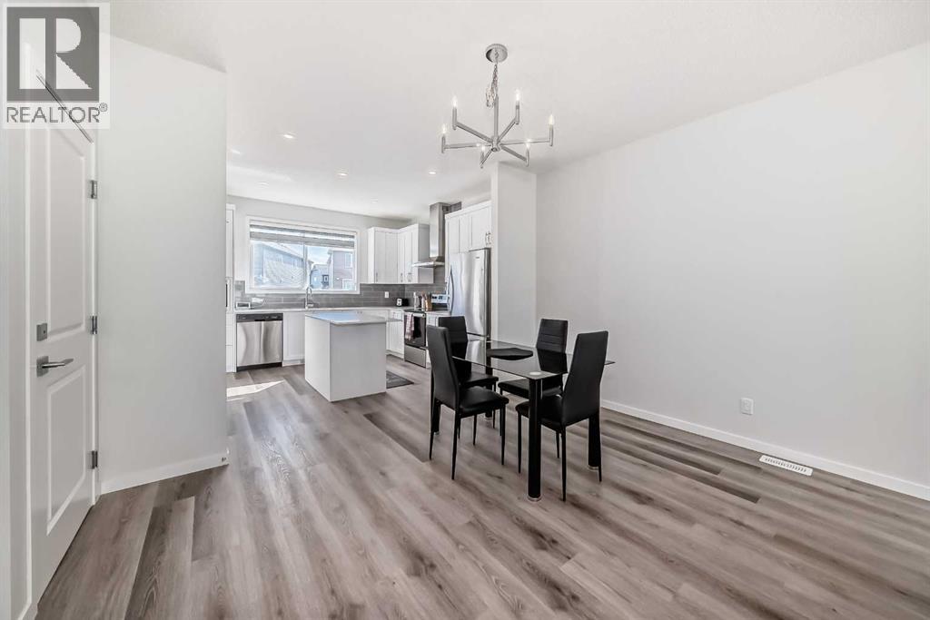 Single Family House for Sale in  Creekstone Drive SW Pine Creek Calgary 