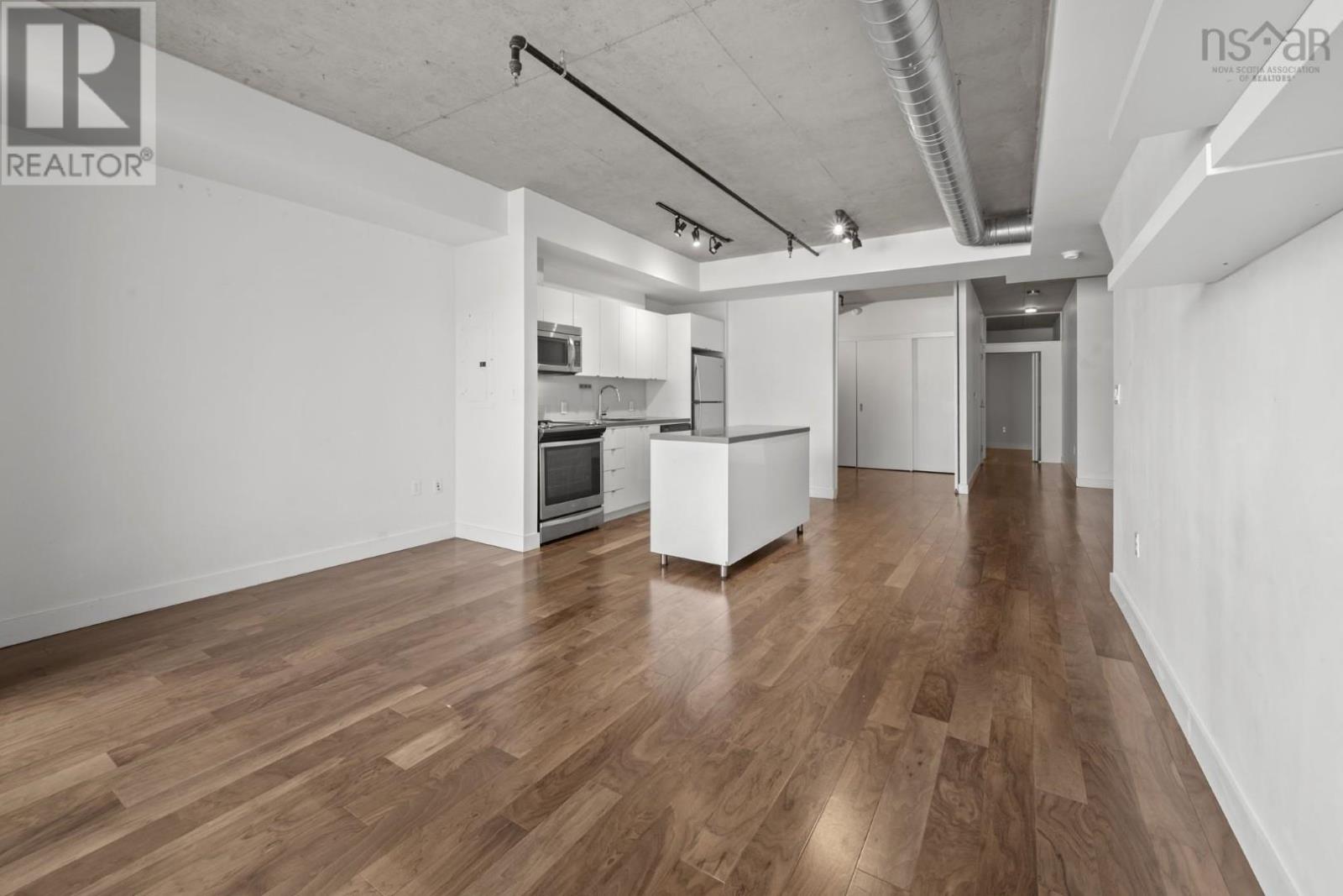 Property 18 of 43 of 527 1065 Barrington Street