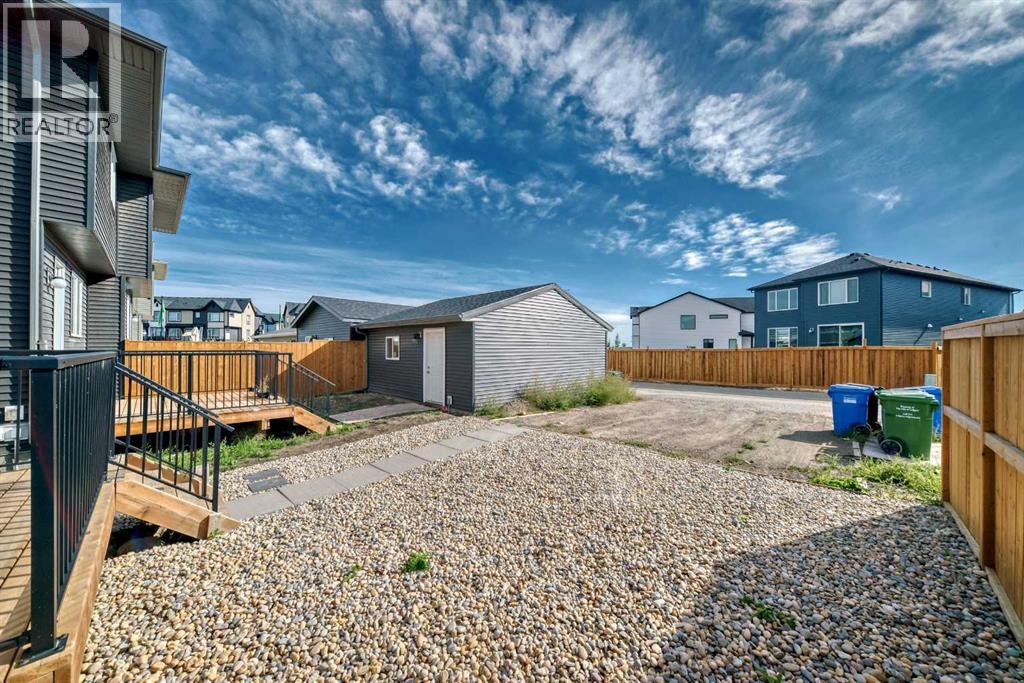 Single Family House for Sale in  Creekstone Drive SW Pine Creek Calgary 