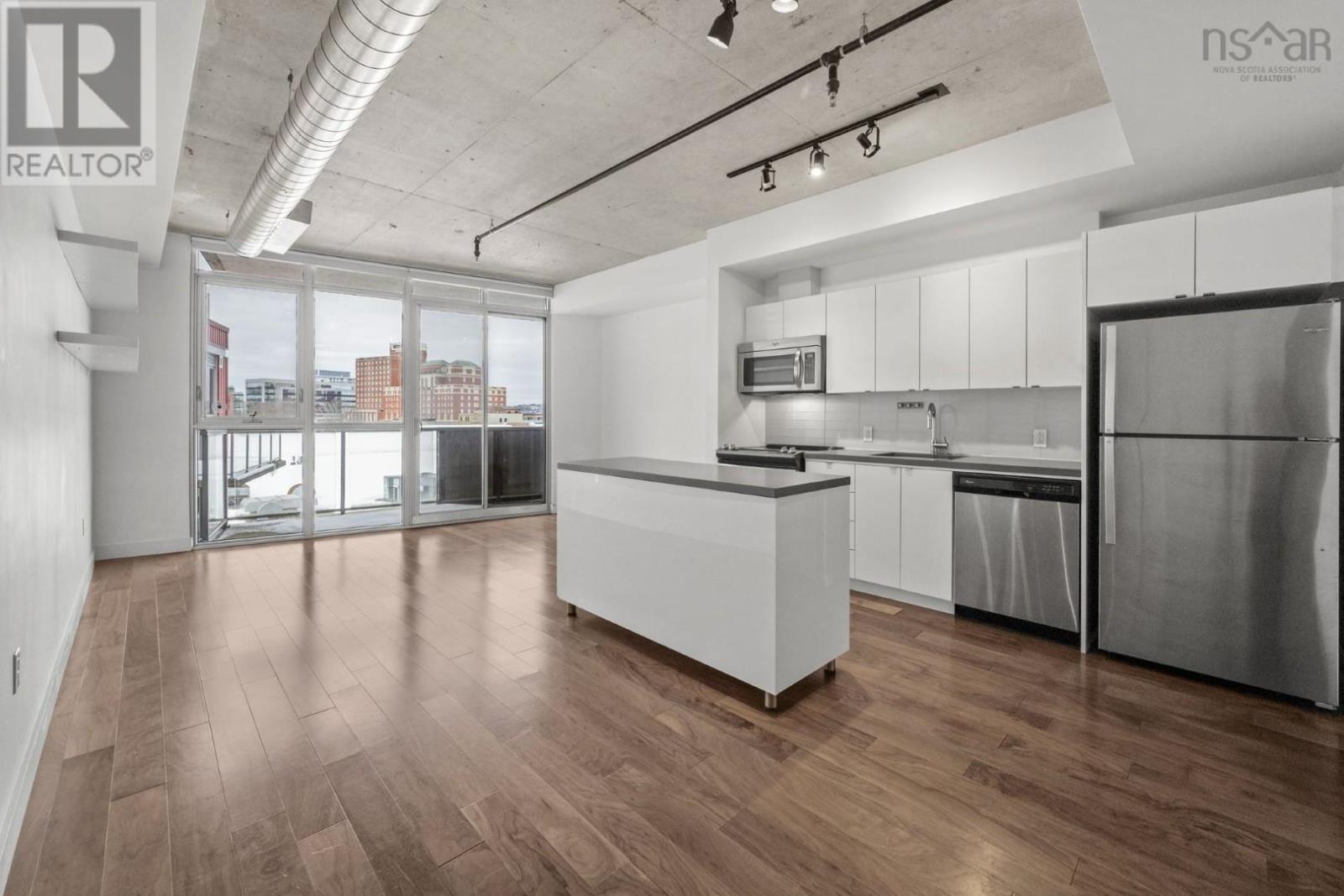 Property 9 of 43 of 527 1065 Barrington Street