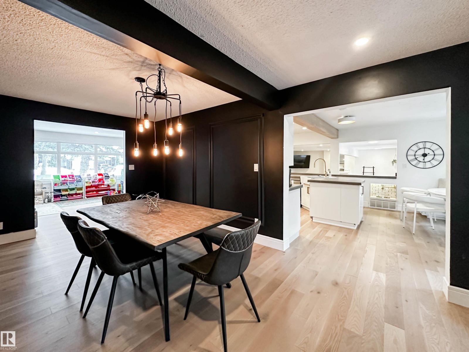 23 FLAGSTONE CR, St. Albert