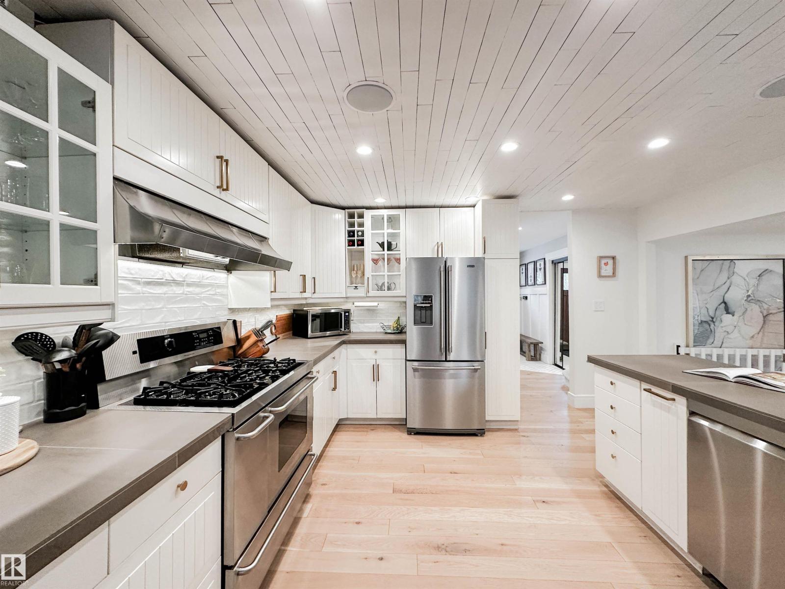 23 FLAGSTONE CR, St. Albert