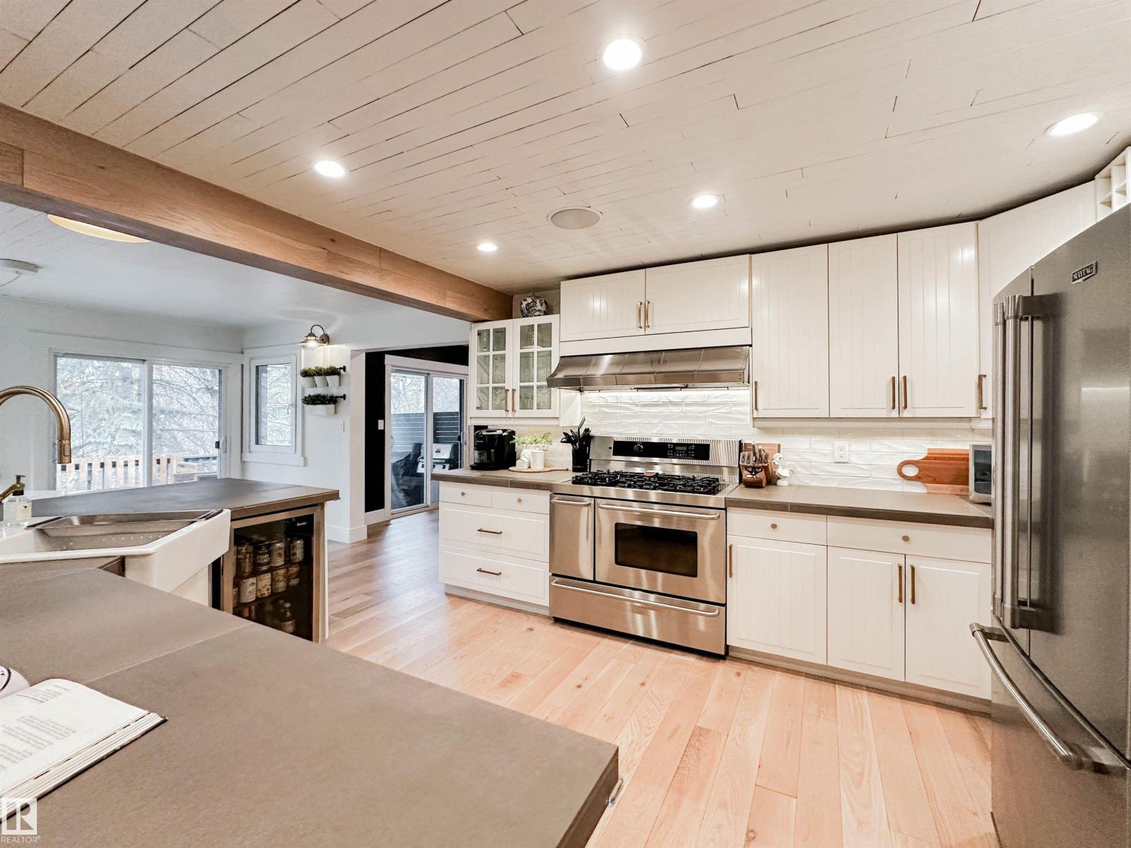 23 FLAGSTONE CR, St. Albert