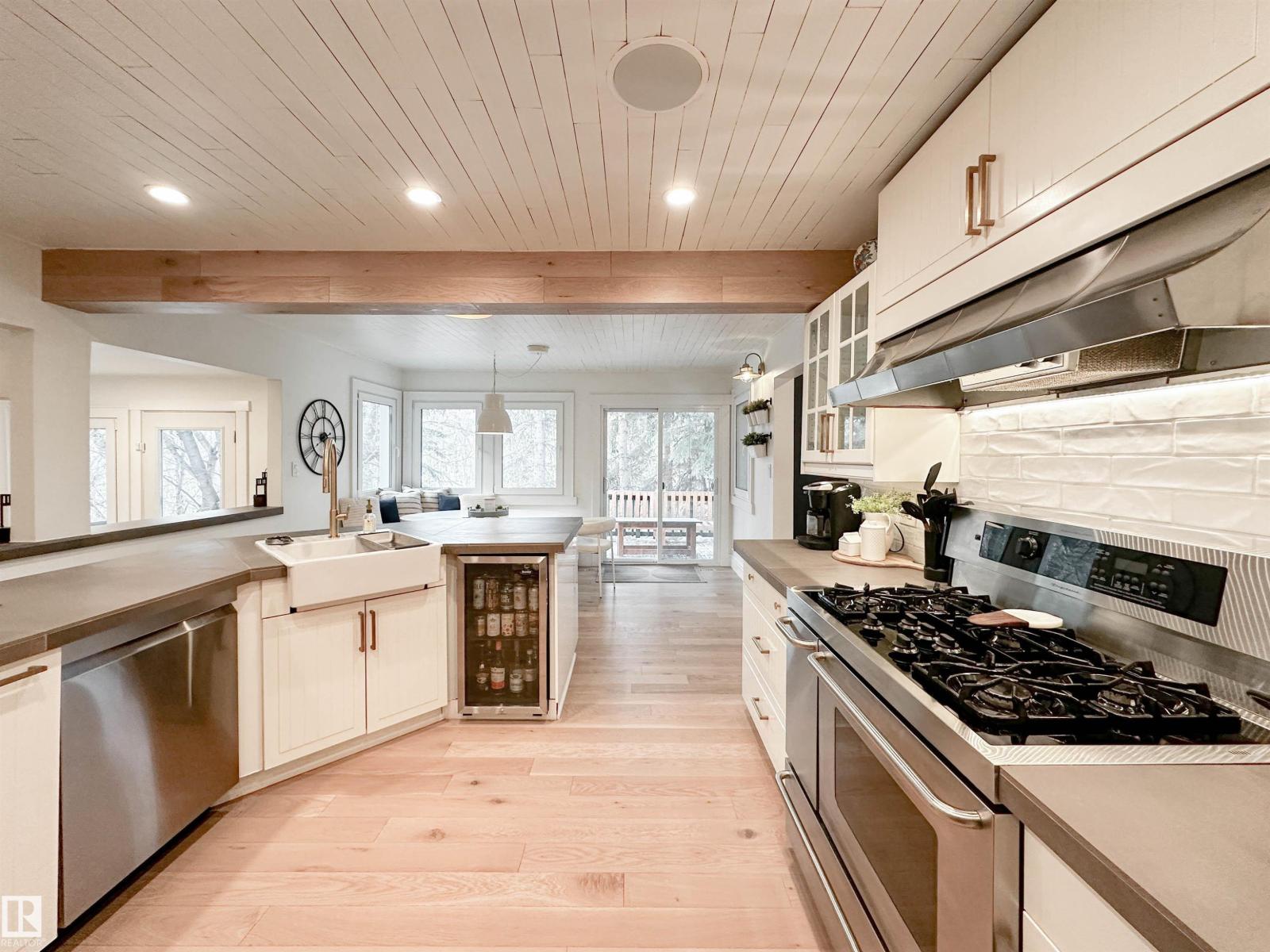 23 FLAGSTONE CR, St. Albert