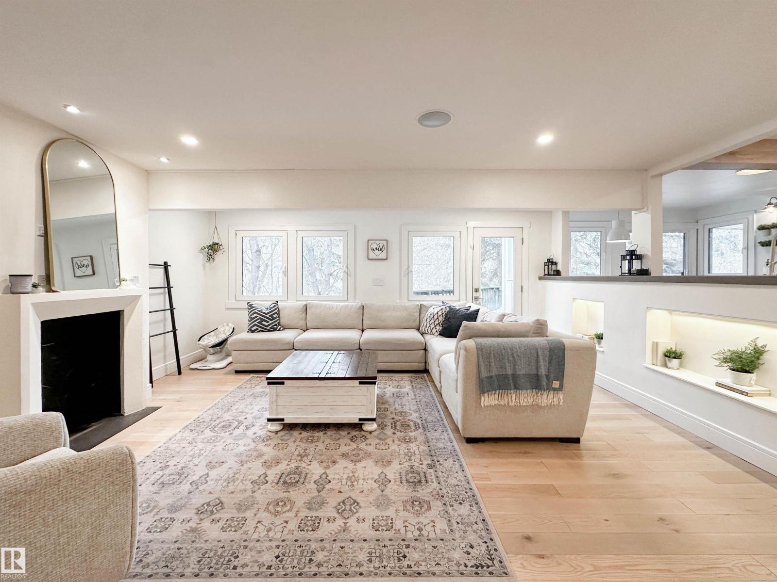 23 FLAGSTONE CR, St. Albert