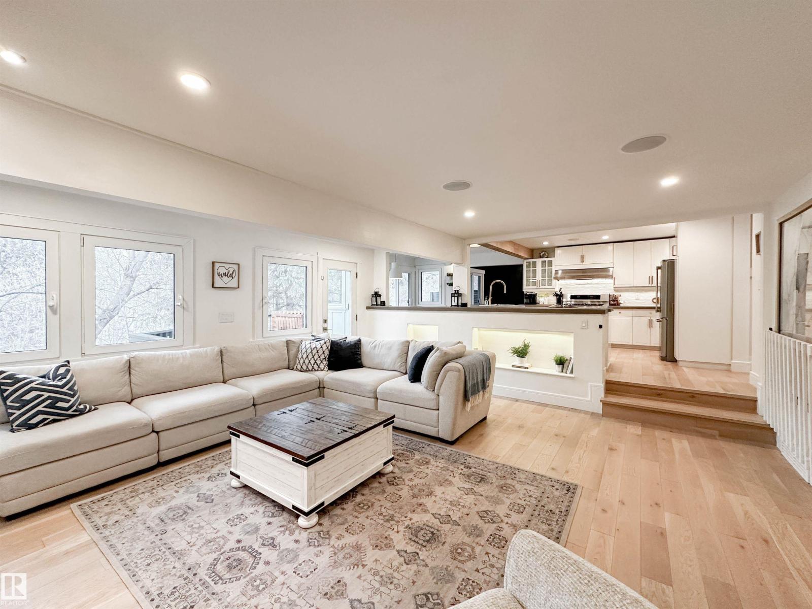 23 FLAGSTONE CR, St. Albert