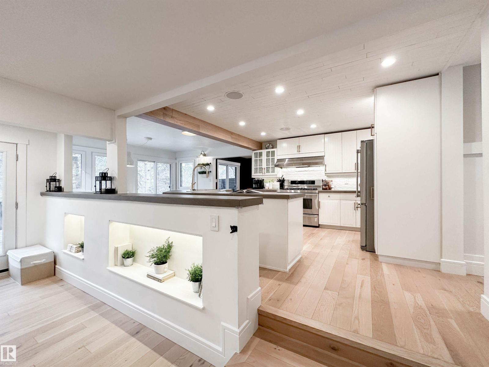 23 FLAGSTONE CR, St. Albert