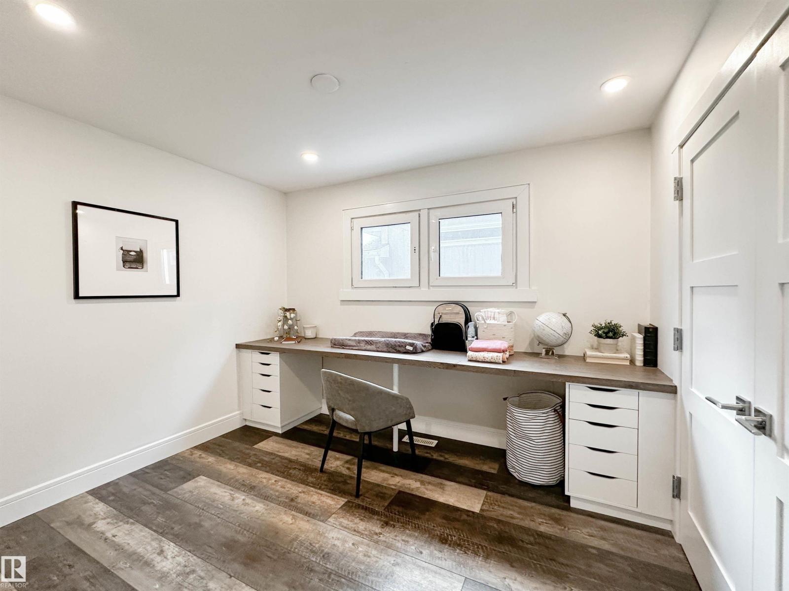 23 FLAGSTONE CR, St. Albert