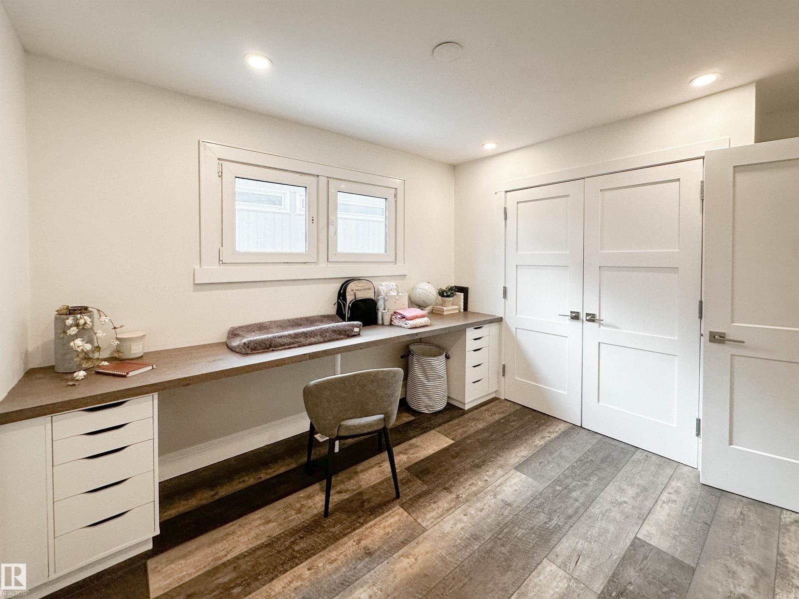 23 FLAGSTONE CR, St. Albert