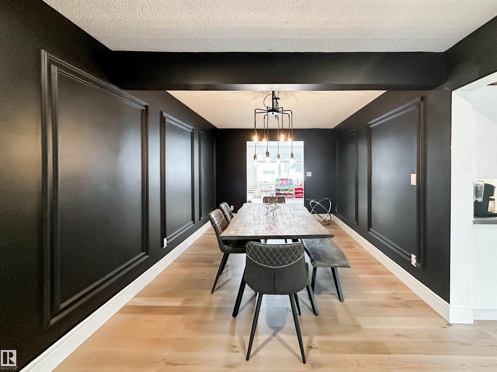 23 FLAGSTONE CR, St. Albert