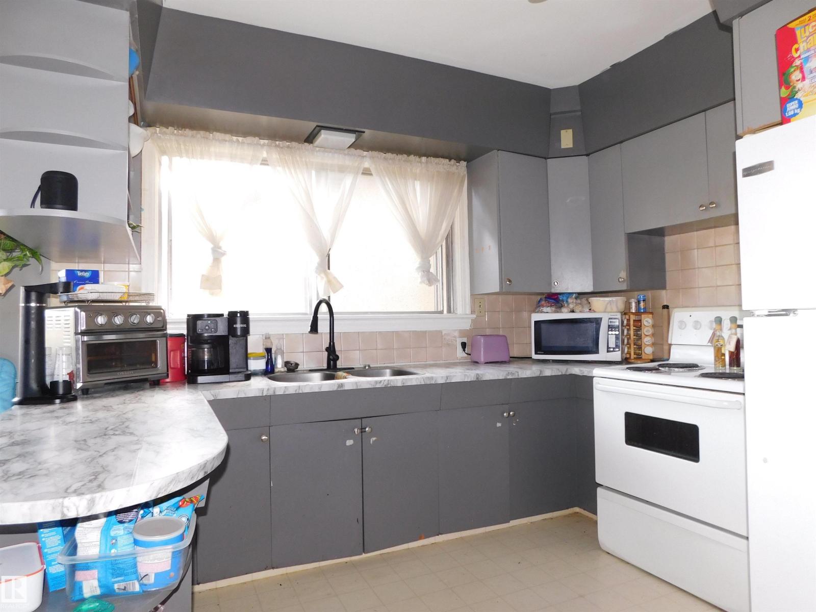 11927 67 ST NW, Edmonton