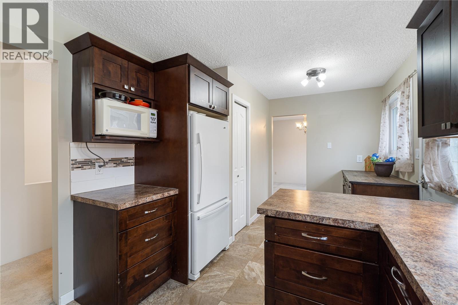 5333 Maebelle Rd, Port Alberni