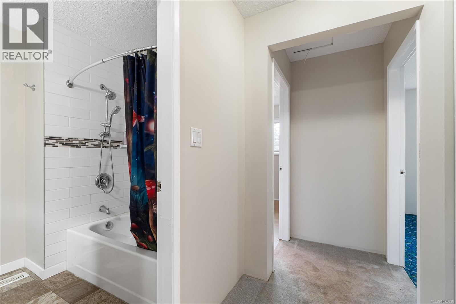 5333 Maebelle Rd, Port Alberni