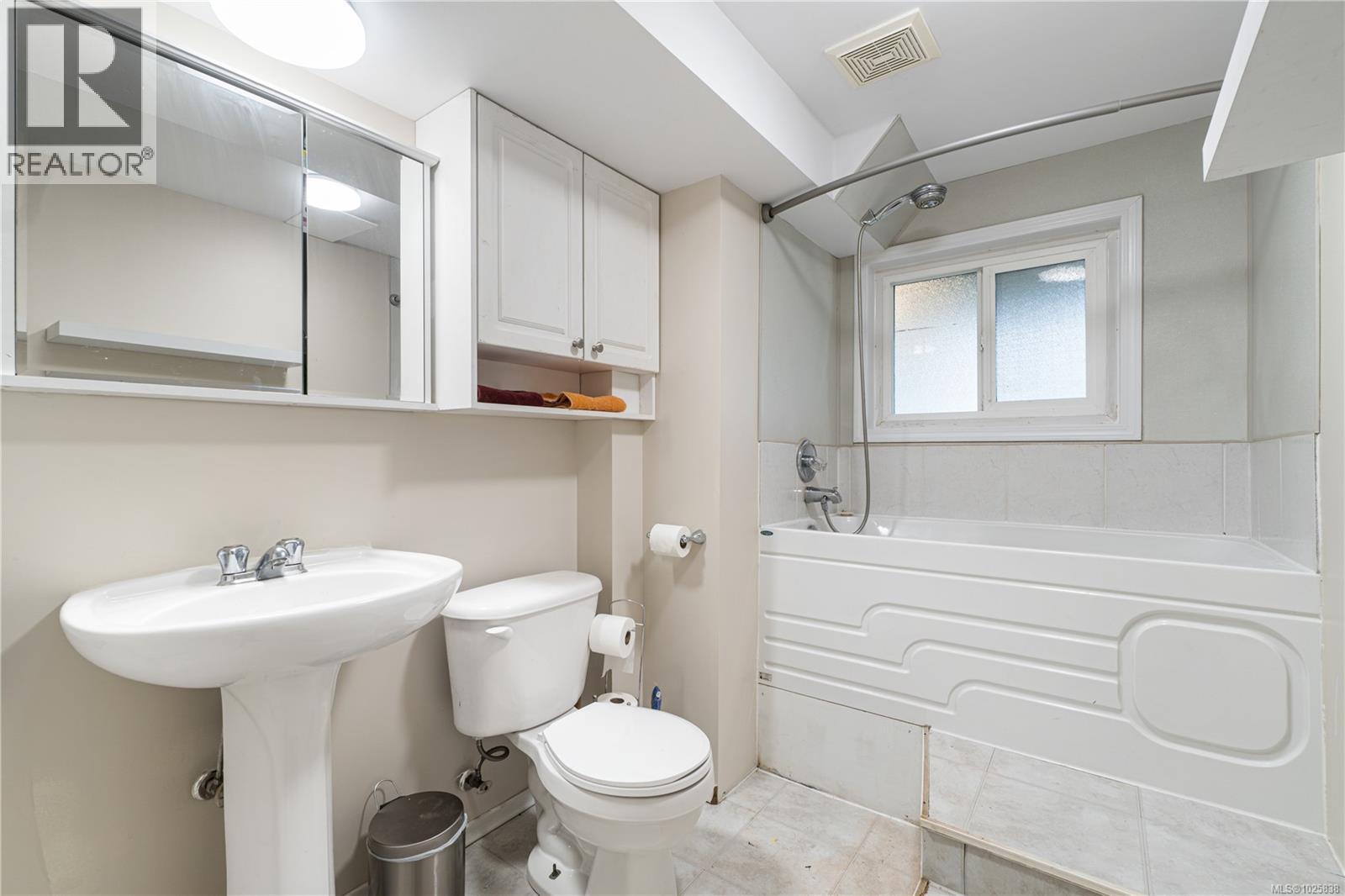 5333 Maebelle Rd, Port Alberni