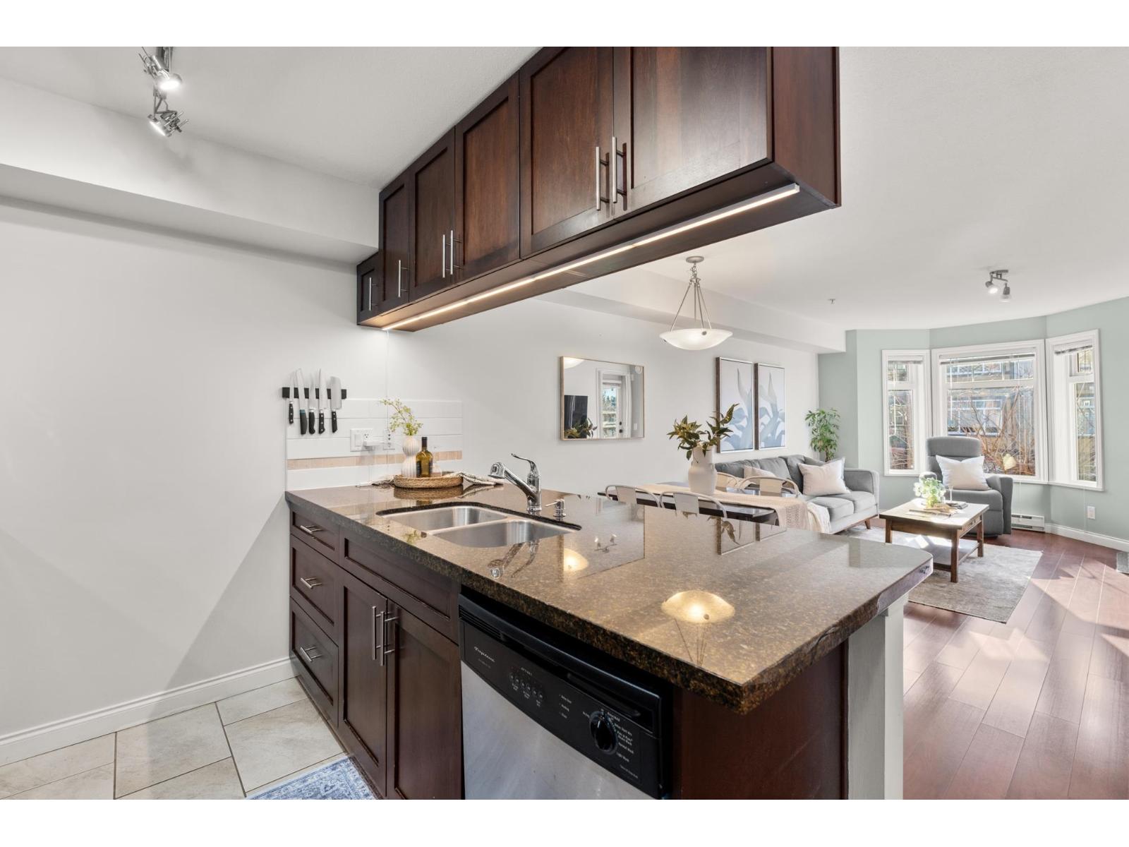 236 5660 201A STREET, Langley