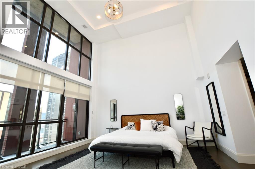 #PH6 112 KING STREET E - 17