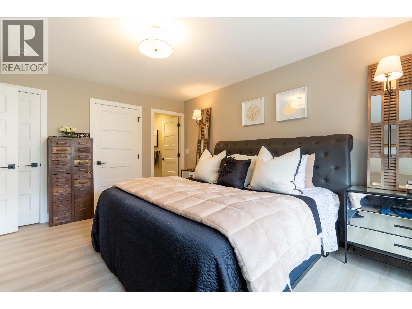 3 1211 THOMAS AVENUE, Coquitlam