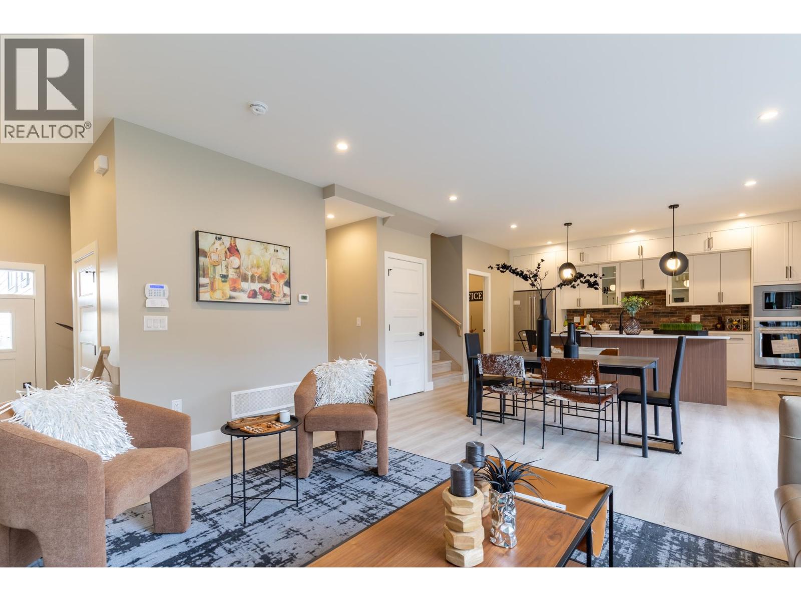 3 1211 THOMAS AVENUE, Coquitlam