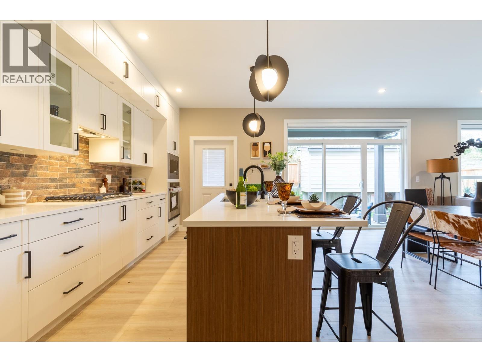 3 1211 THOMAS AVENUE, Coquitlam