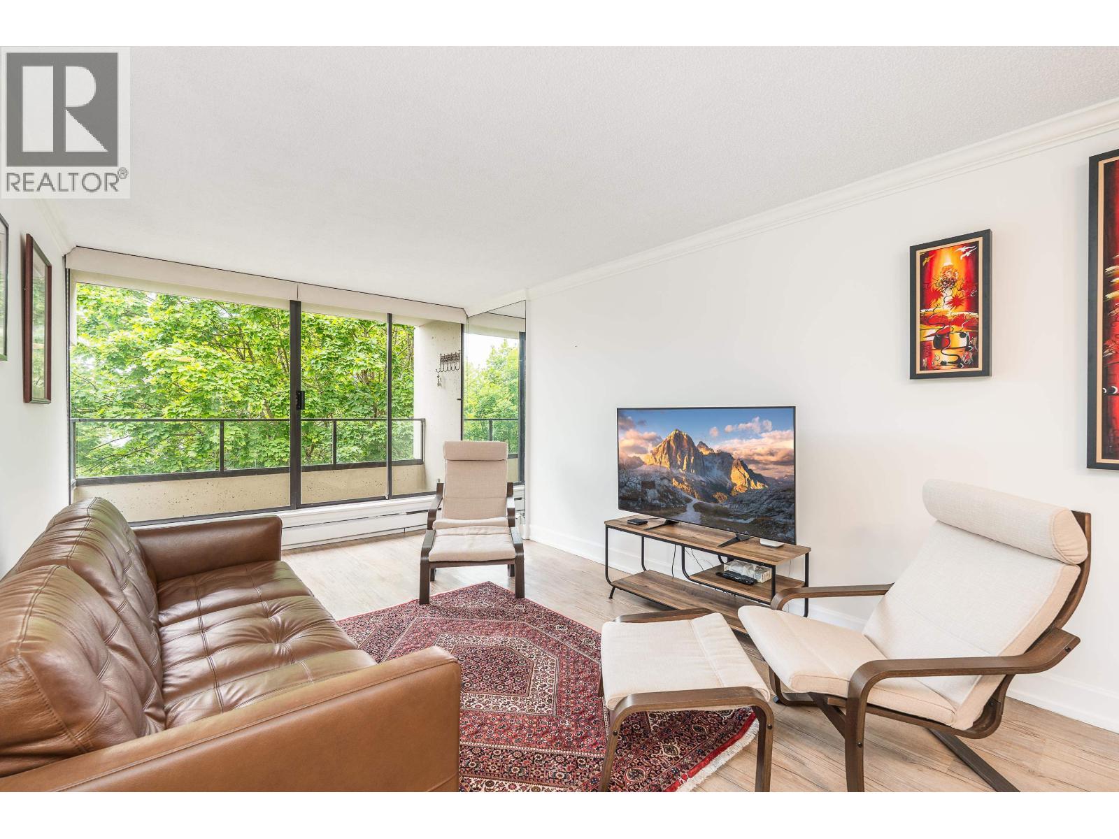 201 1995 BEACH Avenue - photo 2