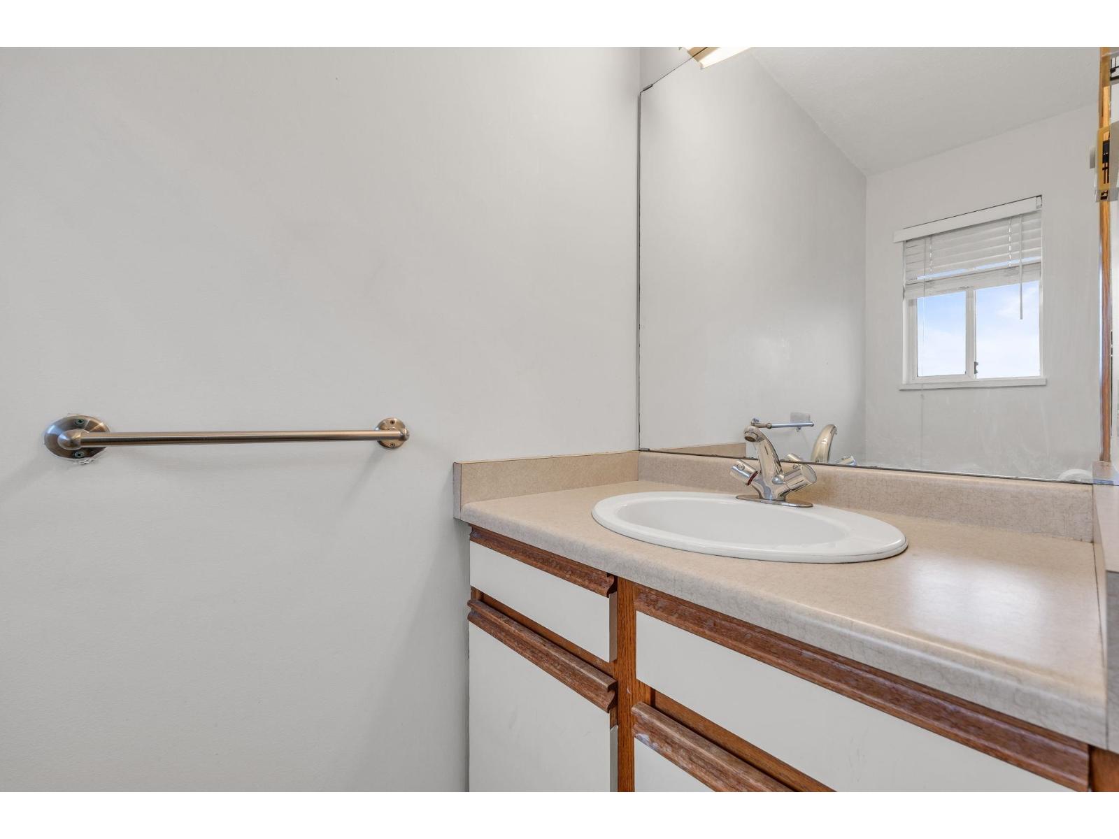 4 19690 56 AVENUE, Langley