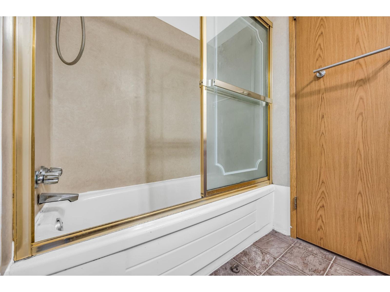 4 19690 56 AVENUE, Langley