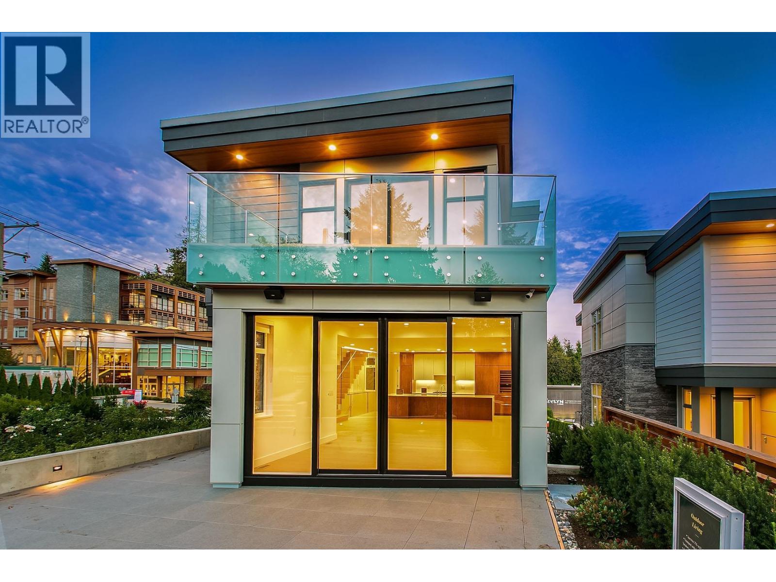 598 ARTHUR ERICKSON PLACE, West Vancouver