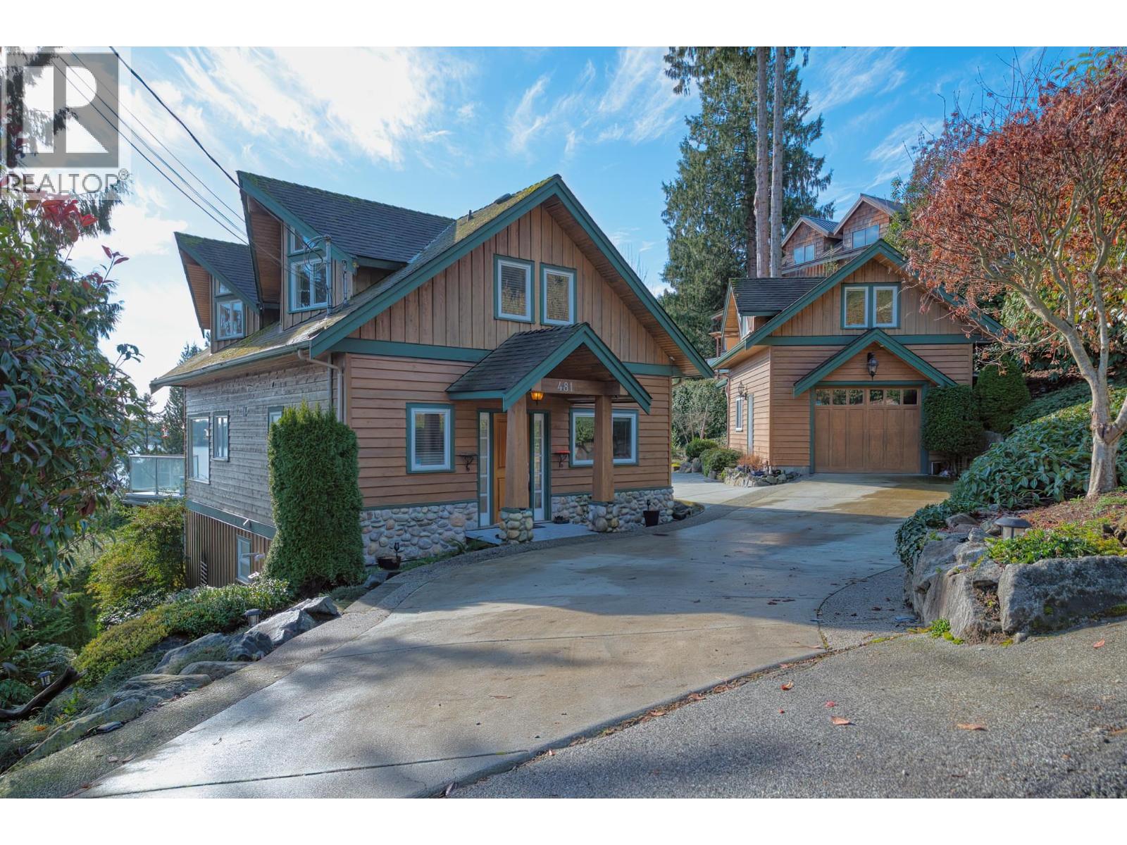 481 CENTRAL AVENUE, Gibsons